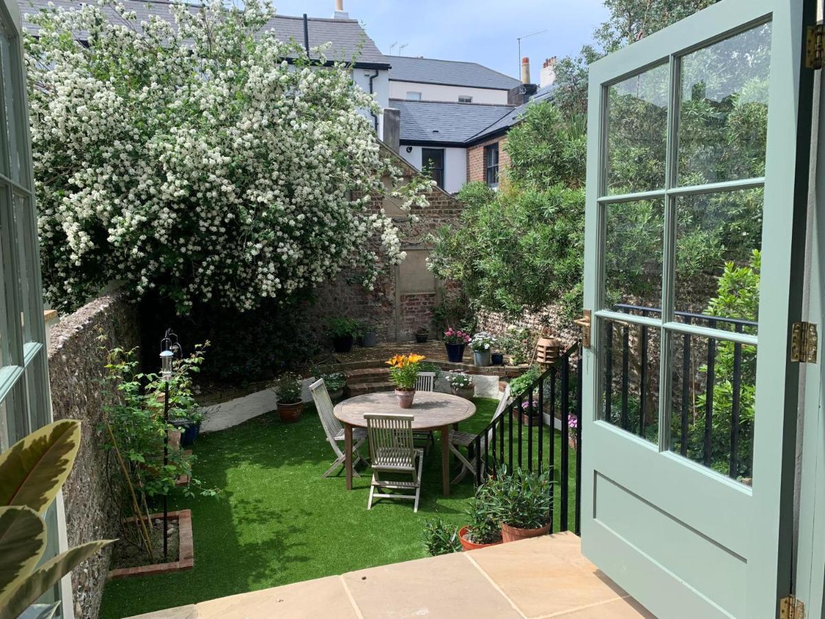 Lansdowne House Отель типа 
